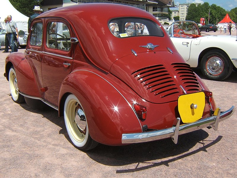 File:Renault-4CV-4.jpg