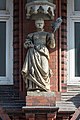 Deutsch: Etagenhaus Repsoldstraße 45 in Hamburg-Hammerbrook, Fassadendetail. This is a photograph of an architectural monument. It is on the list of cultural monuments of Hamburg, no. 14134.