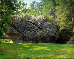 Rabistoj Cave Trailhead.jpg