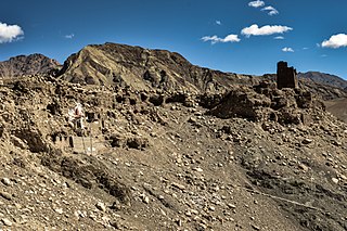 <span class="mw-page-title-main">Saspol Caves</span> Painted cave temples