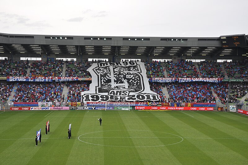 File:SM Caen Tifo 15 ans du MNK.jpg