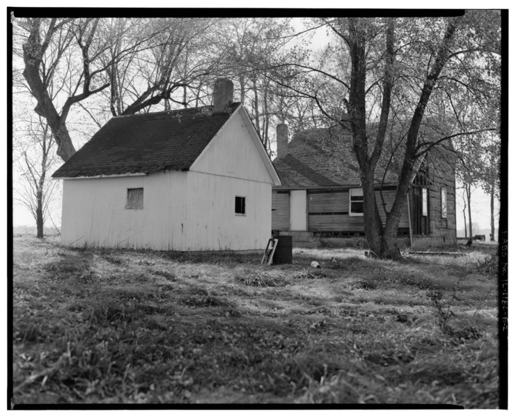 File:SUMMER KITCHEN AND SMOKE HOUSE AND HOUSE, VIEW TO WEST- SOUTHWEST - Kiel Farmstead, Summer Kitchen and Smokehouse, East side State Route 4, one half mile south of U.S. Route 64 HABS ILL,82-SHVA.V,1B-2.tif