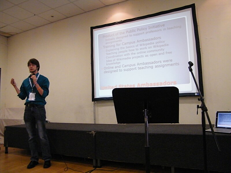 File:Sadads at Wikimania 2011 - Stierch.jpg