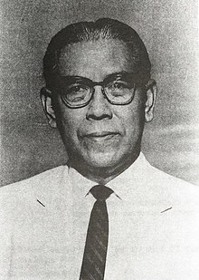Official portrait of Sanusi Hardjadinata