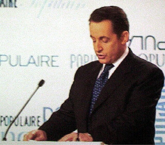 Sarkozy speaking at the congress of his party, 28 November 2004