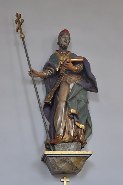 File:Schnetzenhausen Pfarrkirche Statue Leo.jpg