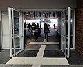 osmwiki:File:Set of opened double doors inside Chemnitz Main Station.jpg