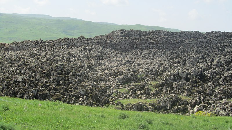 File:Sevaberd Fortress ruins (13).jpg