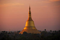Shwemawdaw Pagoda, Bago.jpg