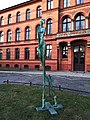 wikimedia_commons=File:Skulptur Mittagsgespenst Trak Wendisch 1992 Krankenhaus Herzberge Berlin-Lichtenberg.jpg