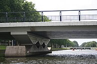 De Slotervaart met bruggen 709 en 701 in Amsterdam Nieuw-West.