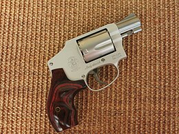 Smith & Wesson Modelo 642 LS Ladysmith (29445665603) .jpg