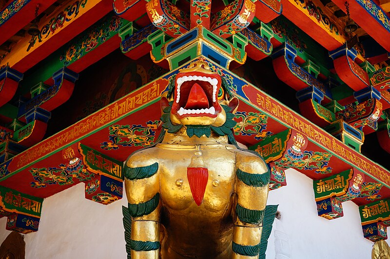 File:Snow Lion roof carvings at Jokhang on 20 May 2014.jpg