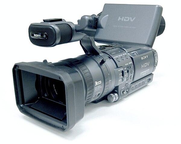 Цифровая камера установить. Видеокамера Sony HDR-fx1. Видеокамера Sony Hdv Handycam fx1e. Sony vx2100. Sony DCR-TRV 900.