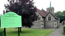 St Richard Gereja Katolik Buntingford, INGGRIS.png