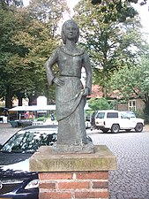 Statue of Hendrickje Stoffels, Bredevoort.jpg