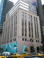 Tiffany & Co.'s 10-story flagship store on Fifth Avenue in New York City TiffanyandCompanyFifthAvenue.JPG