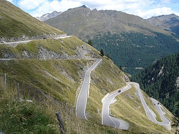 Timmelsjoch-Serpentinen über Seeber- und Passeiertal.