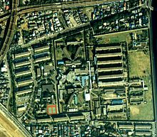 1989 aerial photograph of the correctional facility and its surroundings Tokyo detention center 1989 air.jpg