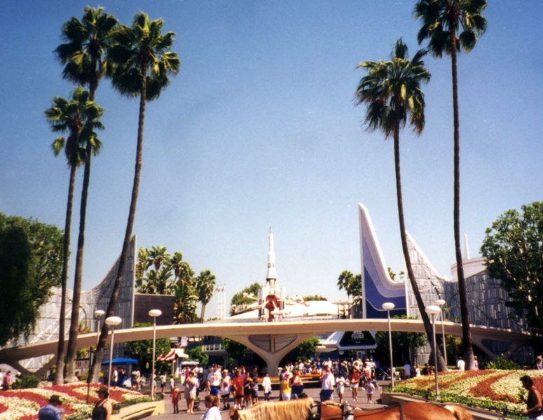 File:Tomorrowland96 wb.jpg