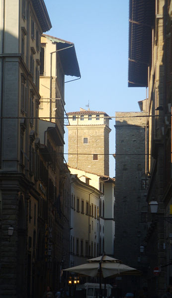 File:Torre dei Monaldi.JPG