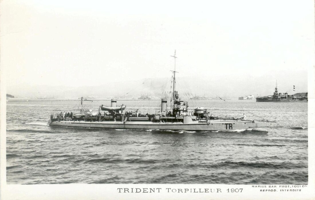 French destroyer Trident