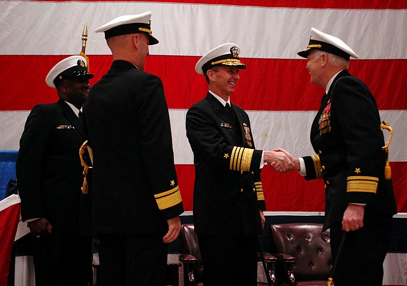 File:US Navy 090113-N-2984R-037 Adm. Jonathan W. Greenert congratulates Rear Adm. Richard J. O'Hanlon.jpg