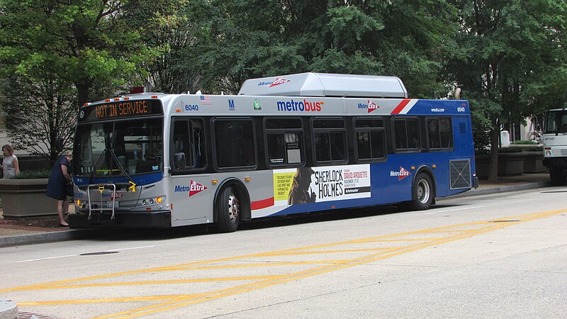 File:WMATA MetroExtra New Flyer DE40LFR.JPG