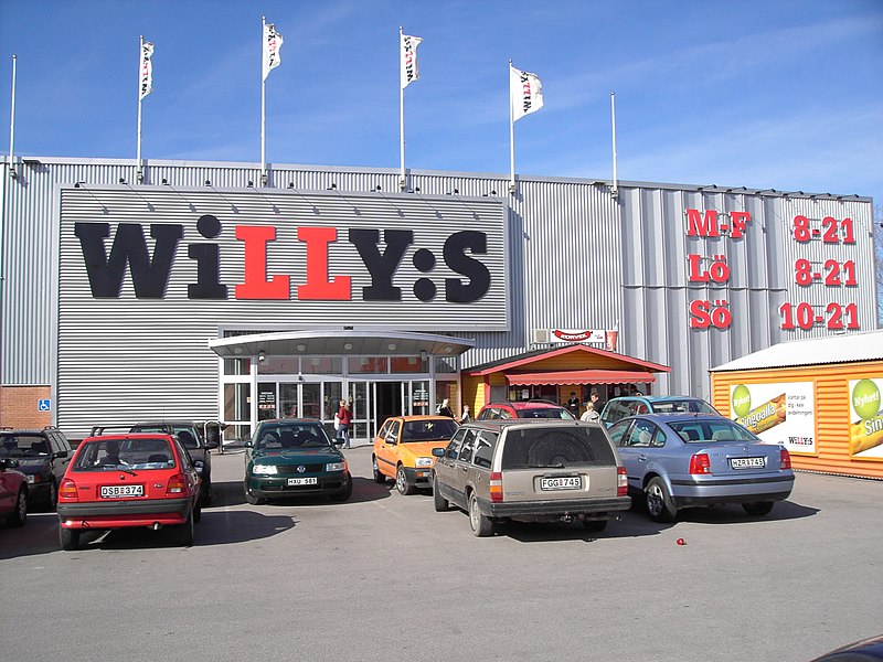 File:Willys stormarknad Norrköping april 2005.jpg