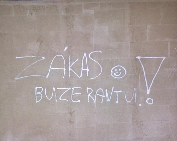 File:ZákaS buzerantu.jpg