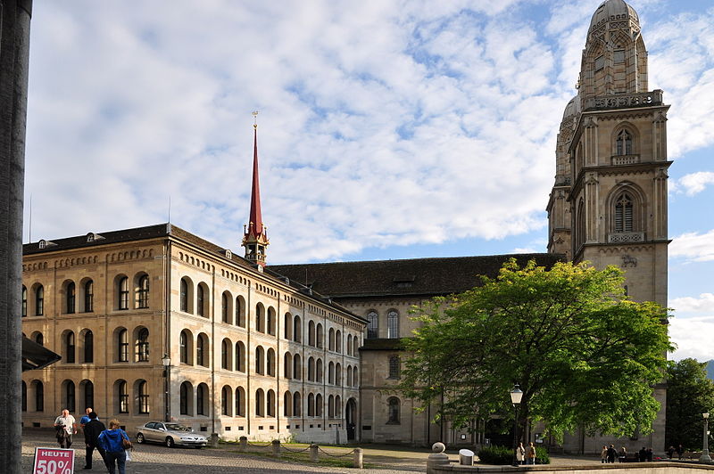 File:Zürich - Grossmünster - Grossmünsterplatz IMG 4287 ShiftN.jpg