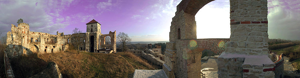 Panorama zamku Tenczyn w Rudnie