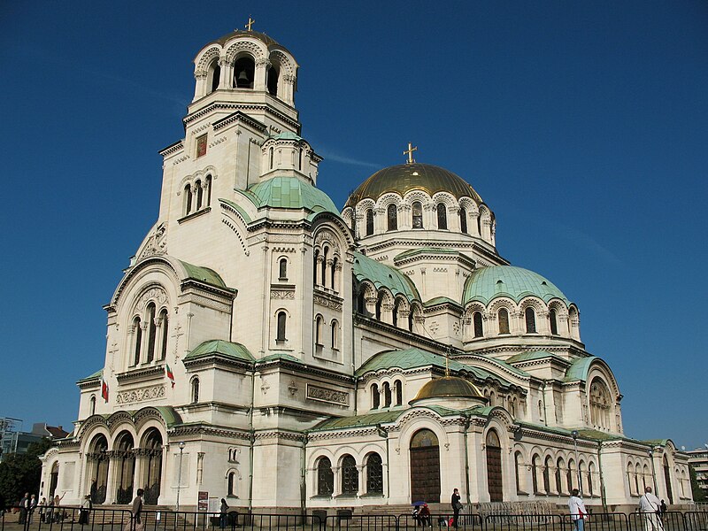 File:"St. Alexander Nevsky" Cathedral - Храм "Свети Александър Невски" - panoramio - kuchin ster.jpg