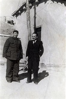 А. И. Микоян и Мао Цзэдун в Сибайпо в феврале 1949 г.