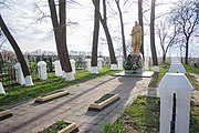 Братські могили радянських і чехословацьких воїнів