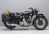 Matchless G3 (350 cc), ca. 1940. De machine is al bijzonder sober uitgevoerd omdat veel materialen, zoals chroom, voor de oorlogsproductie gebruikt werden.