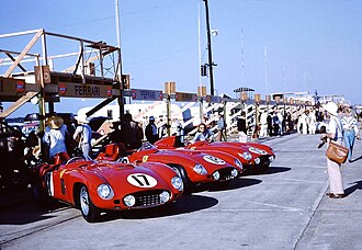 A Ferrari lineup for the race. Car number 17, Ferrari 860 Monza, won the race. 1956-03-24 Sebring Ferraris 0578M 0602M 0604M.jpg