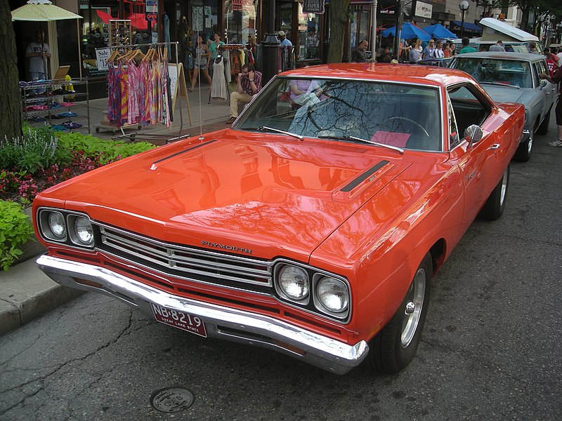 File:2014 Rolling Sculpture Car Show 68 (1969 Plymouth Road Runner).jpg