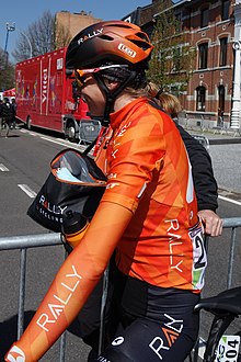 2021 LBL women finish Leigh Ann Ganzar.jpg