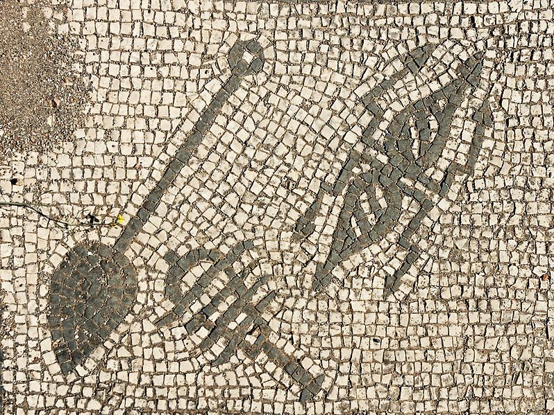 File:4th panel Mitreo di Felicissimus Ostia Antica 2006-09-08.jpg