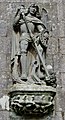 Église paroissiale Saint-Milliau : statue de l'archange Saint-Michel tuant le dragon.