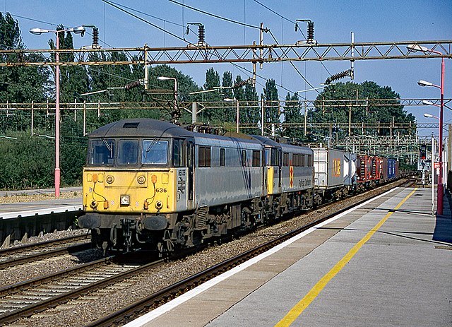 Two Class 86/6s on a container train at Northampton in 1996