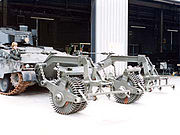 92式地雷原処理ローラを装着した89式装甲戦闘車