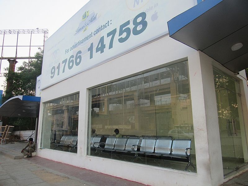 File:AC-Bus-Stop-St-Thomas-Mount-Chennai-3-r.jpg