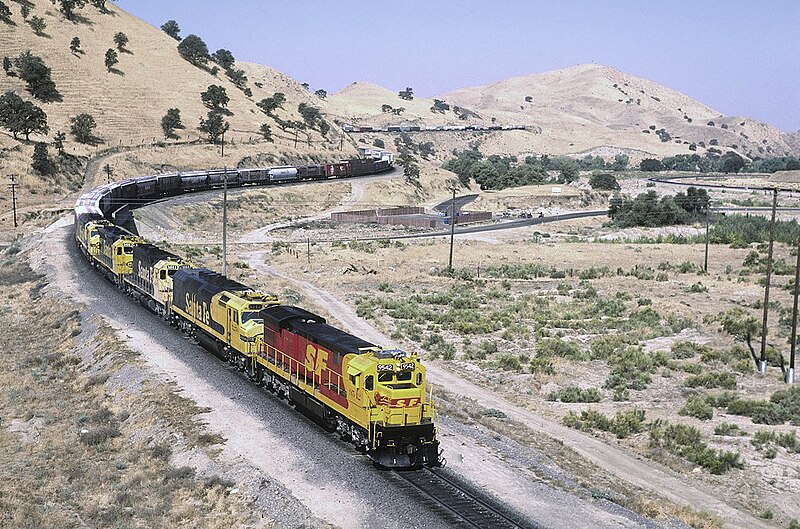 File:ATSF Downhhill Caliente Aug 90xRP - Flickr - drewj1946.jpg