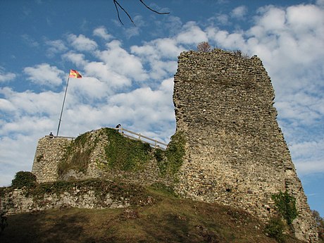 File:Allinges ChateauVieux.jpg