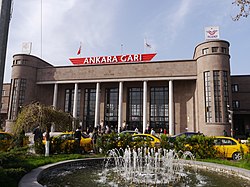 Ankaran päärautatieasema, jonka läheisyydessä pommi-isku tapahtui.