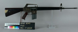 ArmaLite AR-15 с магазином на 25 патронов