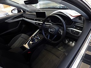 Audi_A4_Avant_1.4TFSI_(ABA-8WCVN)_interior