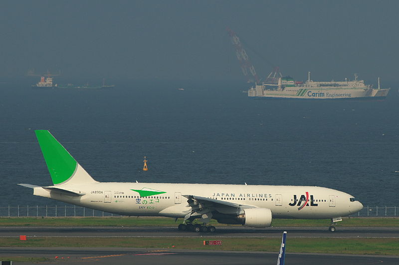 File:B777-246(JA8984) landing @HND RJTT (2689918124).jpg